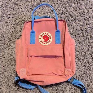 Fjallraven Kanken Authentic Pink Backpack
